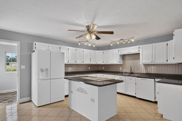 1408 KY-80, Windsor, KY 42565