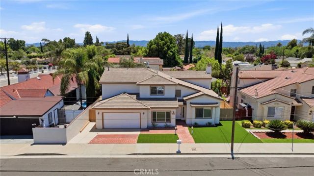 18112 Osborne, Northridge, CA 91325