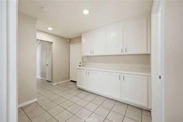 18112 Osborne, Northridge, CA 91325