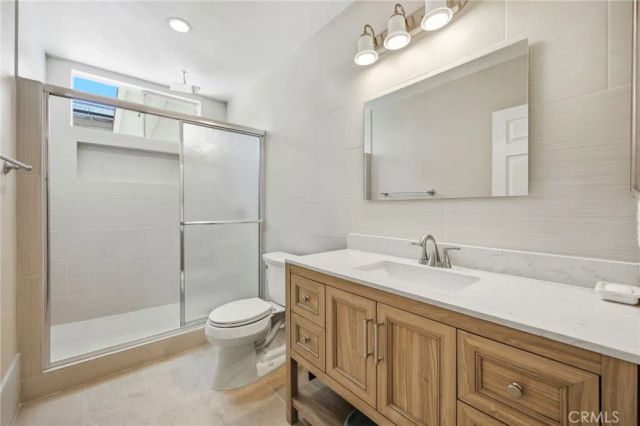 18112 Osborne, Northridge, CA 91325