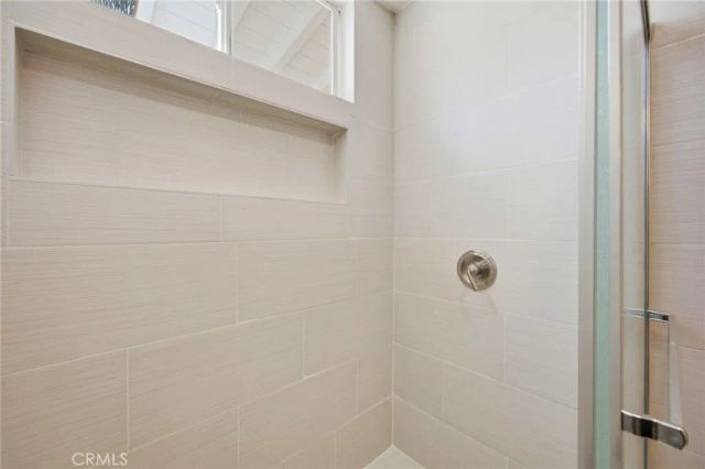 18112 Osborne, Northridge, CA 91325