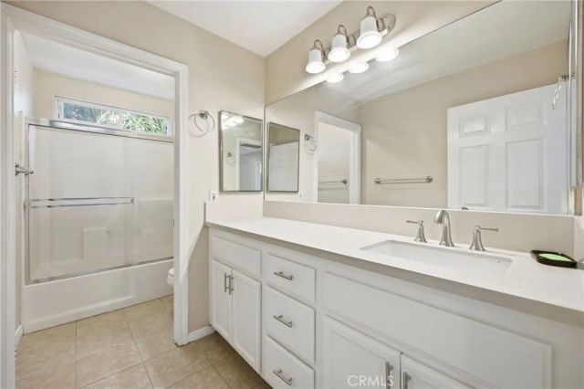 18112 Osborne, Northridge, CA 91325