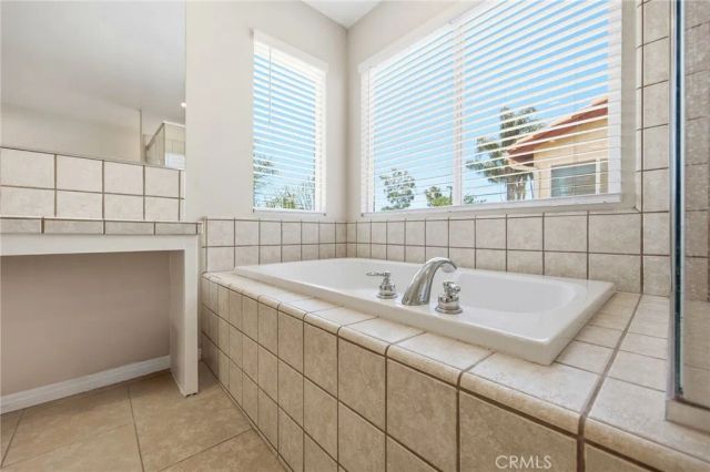 18112 Osborne, Northridge, CA 91325