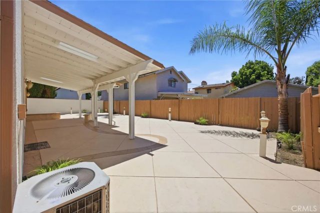 18112 Osborne, Northridge, CA 91325