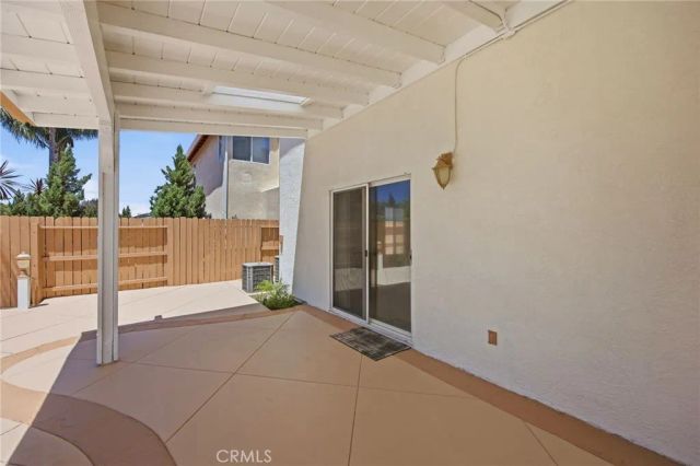 18112 Osborne, Northridge, CA 91325