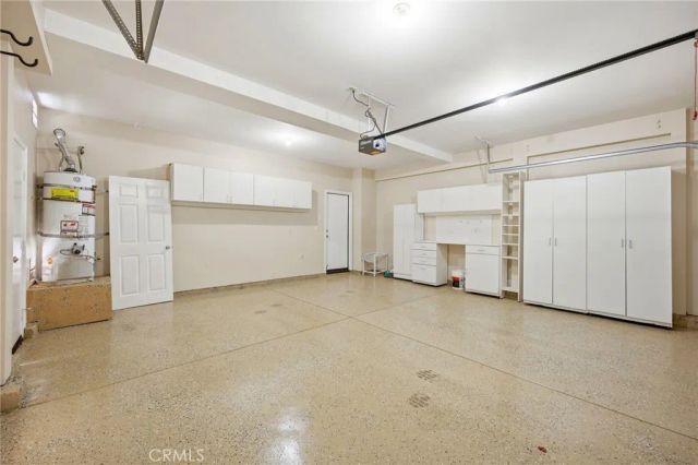18112 Osborne, Northridge, CA 91325