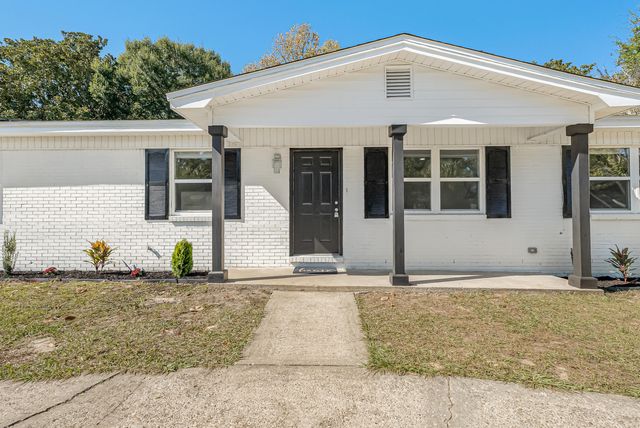 15 Oak Lane, Shalimar, FL 32579