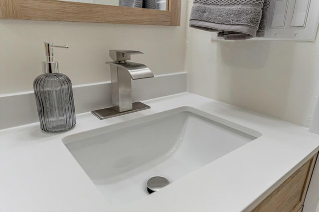 15 Oak Lane, Shalimar, FL 32579