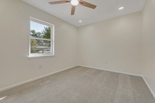 15 Oak Lane, Shalimar, FL 32579