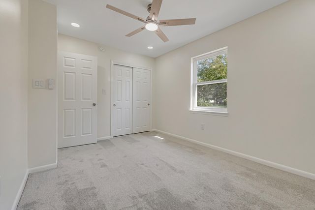 15 Oak Lane, Shalimar, FL 32579