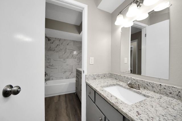 1736 Crestdale Drive 6, Houston, TX 77080