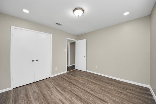 1736 Crestdale Drive 6, Houston, TX 77080