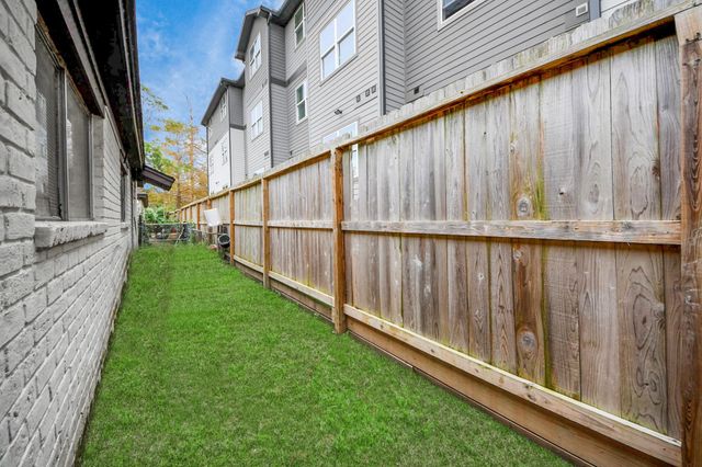 1736 Crestdale Drive 6, Houston, TX 77080