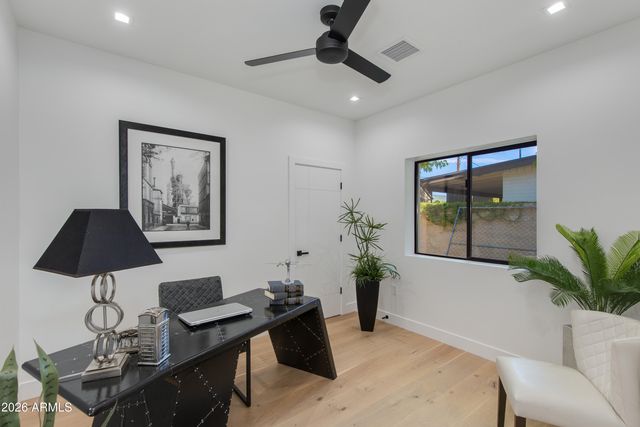 3446 N 47TH Street, Phoenix, AZ 85018