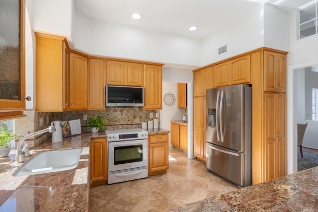 1911 La Subida Way, San Marcos, CA 92078