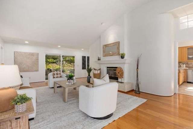 1911 La Subida Way, San Marcos, CA 92078