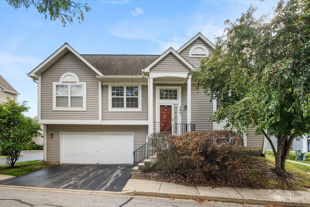 2901 S Shelly Lane, Aurora, IL 60504