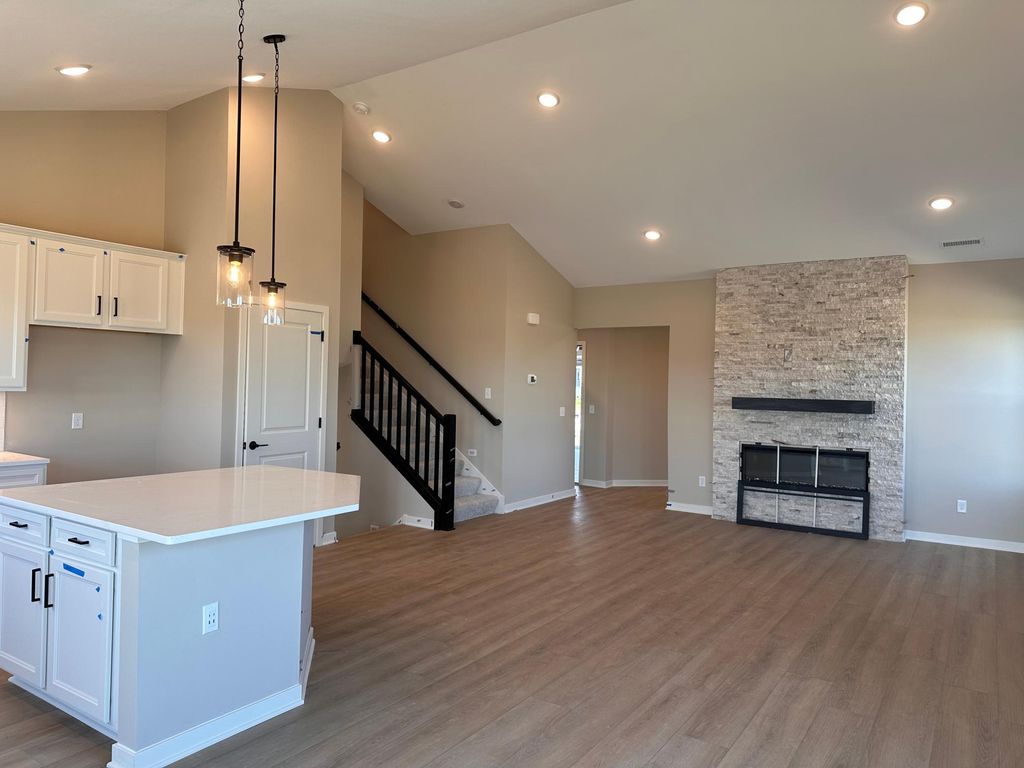 1649 Lund Way, Shakopee, MN 55379 — photo 4
