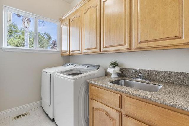 50 Ralphs Way, Hollister, CA 95023