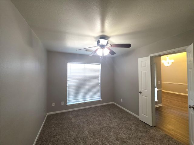7127 Oak Walk Drive, Humble, TX 77346