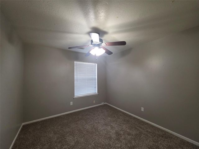 7127 Oak Walk Drive, Humble, TX 77346
