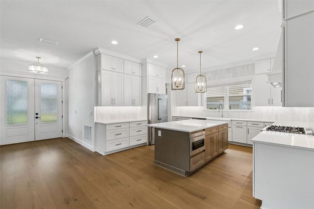 3122 W SAN JOSE STREET, Tampa, FL 33629