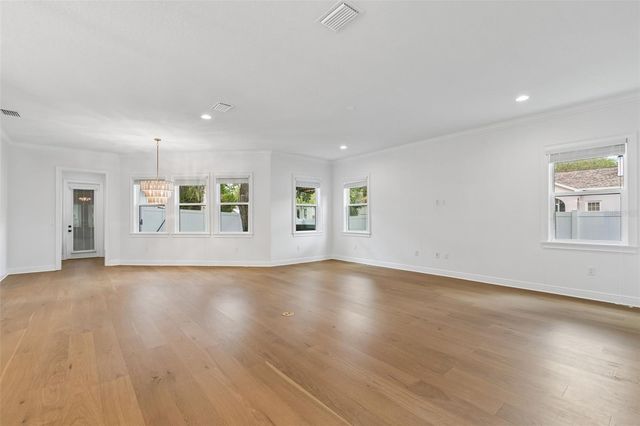 3122 W SAN JOSE STREET, Tampa, FL 33629
