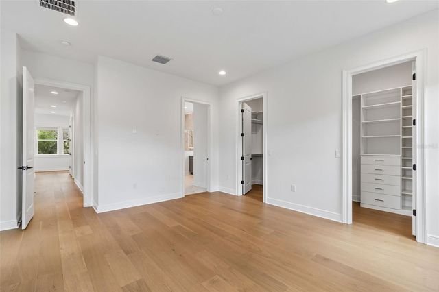3122 W SAN JOSE STREET, Tampa, FL 33629