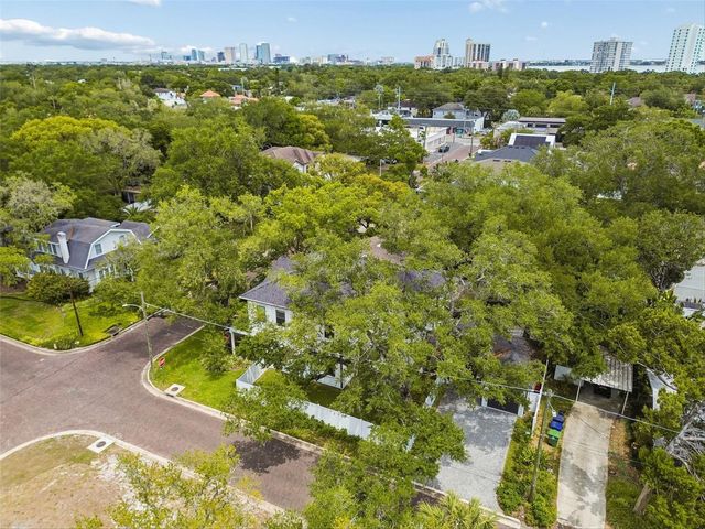 3122 W SAN JOSE STREET, Tampa, FL 33629