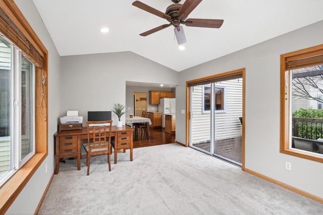 933 Basenji Curve, Shakopee, MN 55379