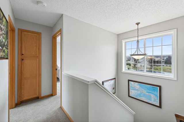 933 Basenji Curve, Shakopee, MN 55379