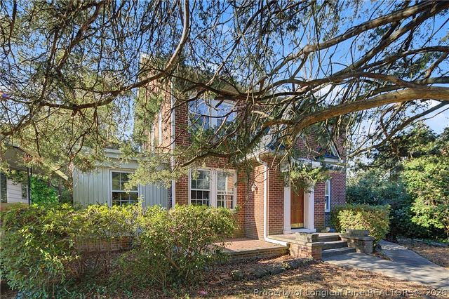 207 Hillcrest Avenue, Fayetteville, NC 28305