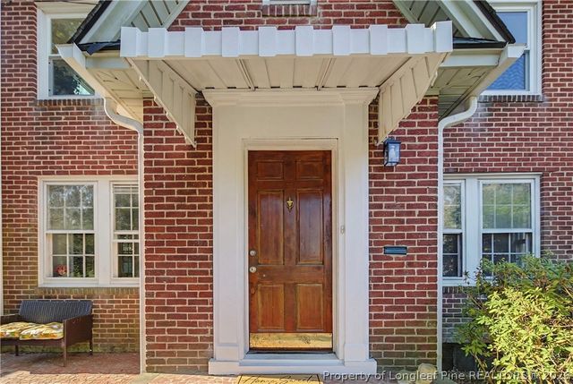 207 Hillcrest Avenue, Fayetteville, NC 28305