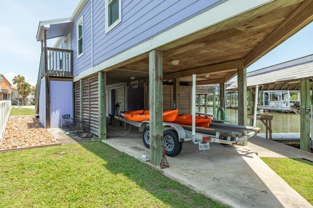 22127 Zapata Drive, Galveston, TX 77554