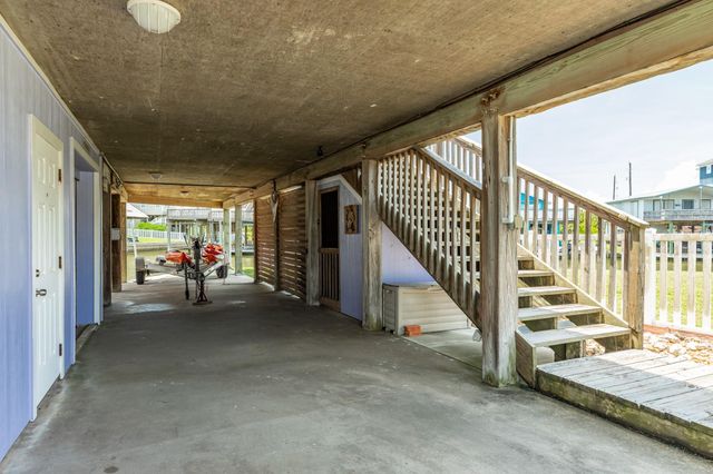 22127 Zapata Drive, Galveston, TX 77554