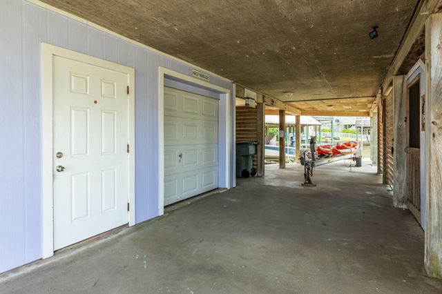 22127 Zapata Drive, Galveston, TX 77554