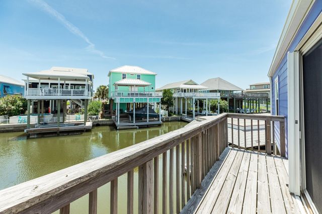 22127 Zapata Drive, Galveston, TX 77554