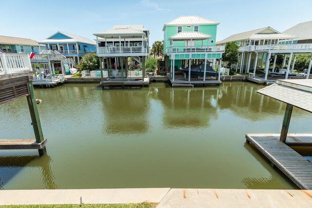 22127 Zapata Drive, Galveston, TX 77554