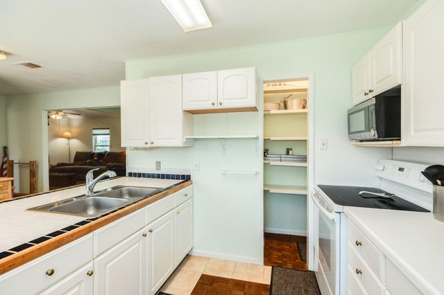 22127 Zapata Drive, Galveston, TX 77554
