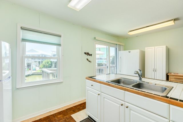 22127 Zapata Drive, Galveston, TX 77554