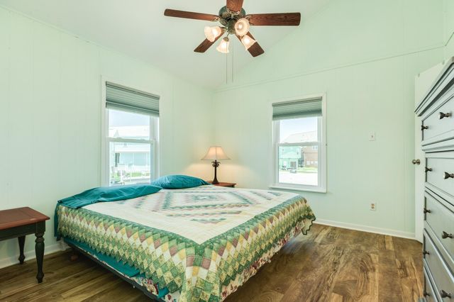 22127 Zapata Drive, Galveston, TX 77554