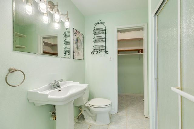 22127 Zapata Drive, Galveston, TX 77554