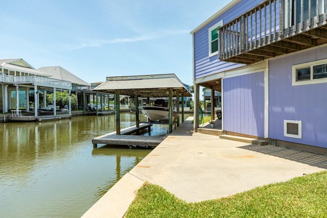 22127 Zapata Drive, Galveston, TX 77554
