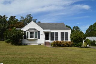 614 S Mountain View Road, Greer, SC 29651