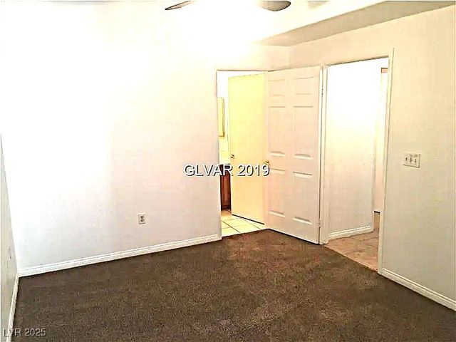 8417 Running Deer Avenue 101, Las Vegas, NV 89145