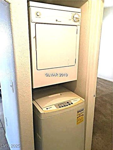 8417 Running Deer Avenue 101, Las Vegas, NV 89145