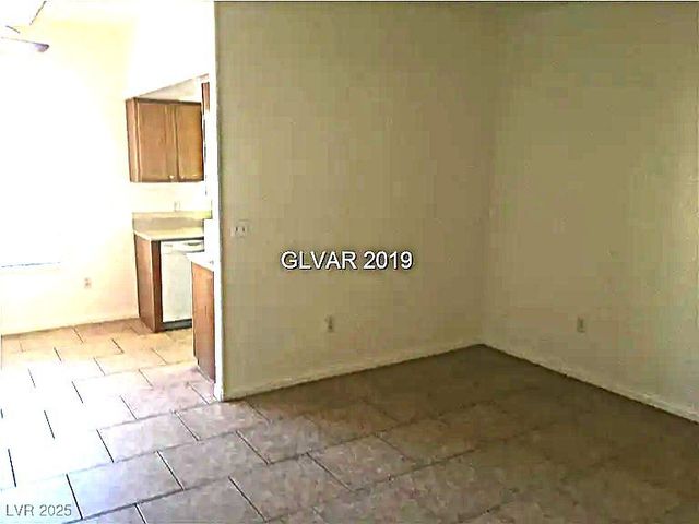 8417 Running Deer Avenue 101, Las Vegas, NV 89145