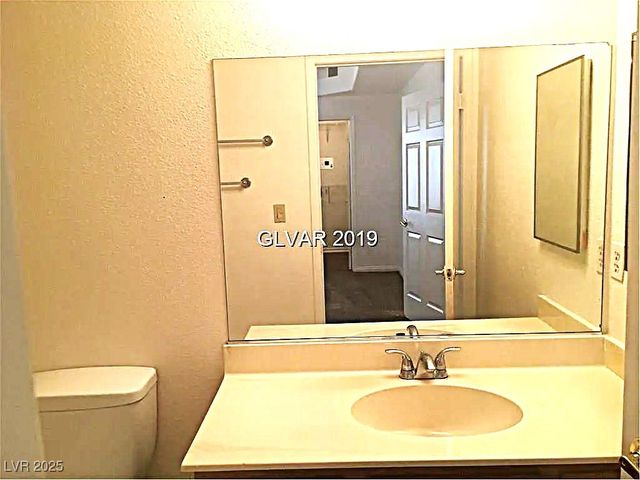 8417 Running Deer Avenue 101, Las Vegas, NV 89145