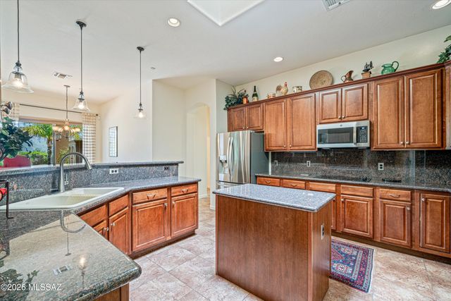 1150 W Green Pebble Drive, Oro Valley, AZ 85755