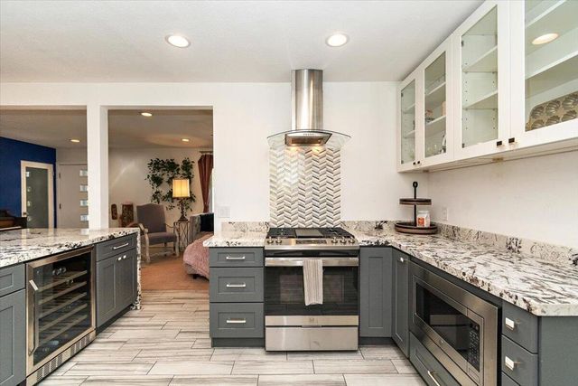 2911 N Cypress Road, Palm Springs, CA 92262